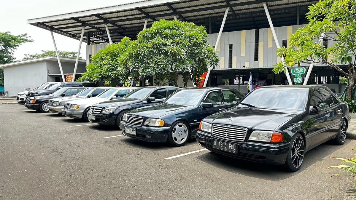 Puluhan Klub Mercedes-Benz Tumplek di Bentang Jabar Ngariung  