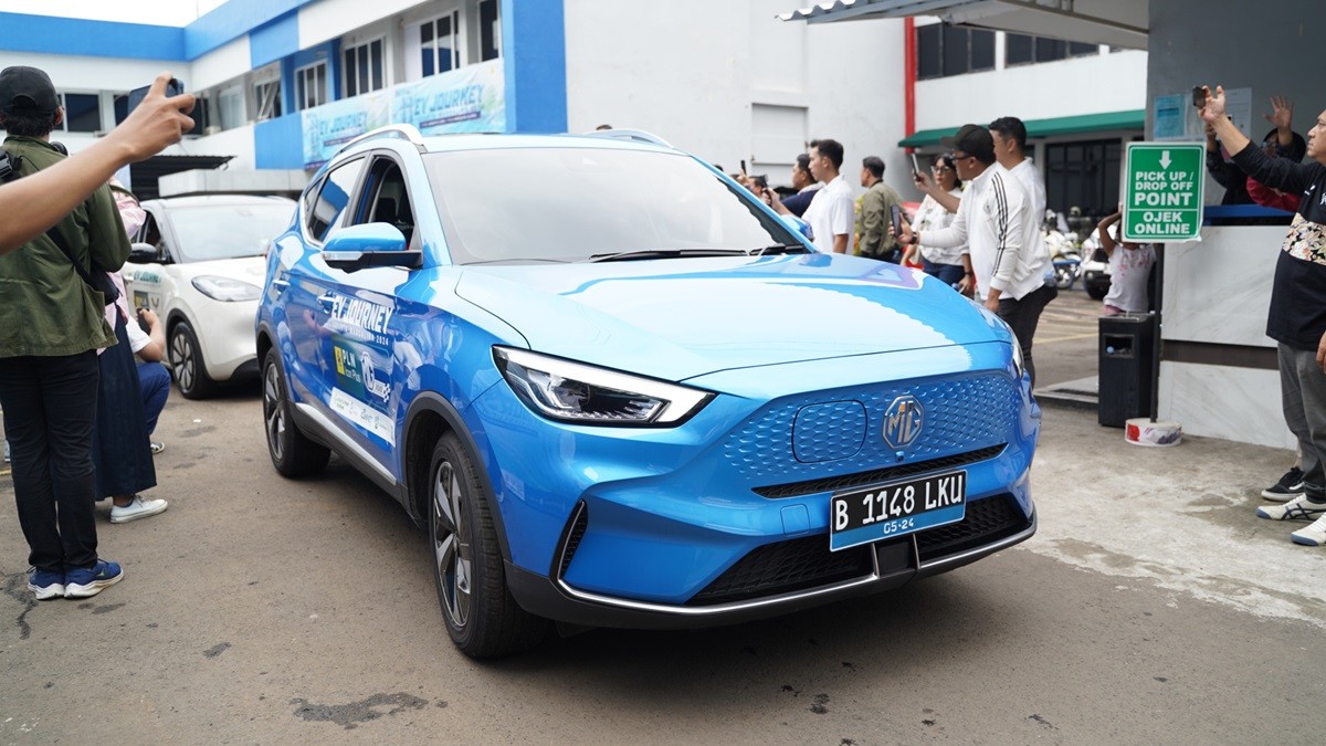 'EV Journey', Dua Mobil Listrik MG Libas Jalanan Jakarta ke Mandalika  