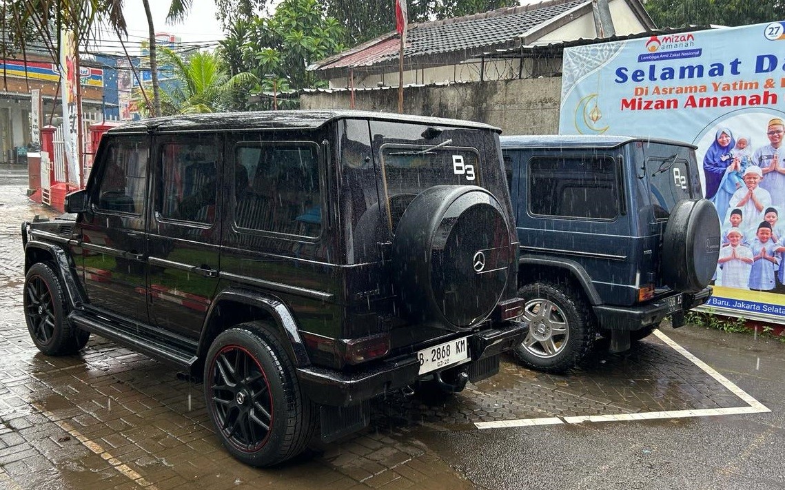 Mercedes Jip Indonesia Gelar Baksos di Beberapa Panti dan Yayasan  