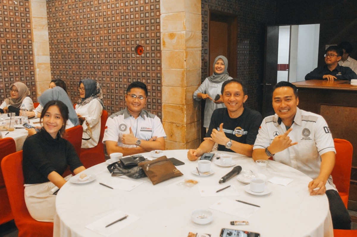MB W211 CI Bekasi Chapter 'Weekend Chill Out', Gandeng Klub Mercy di Bekasi  