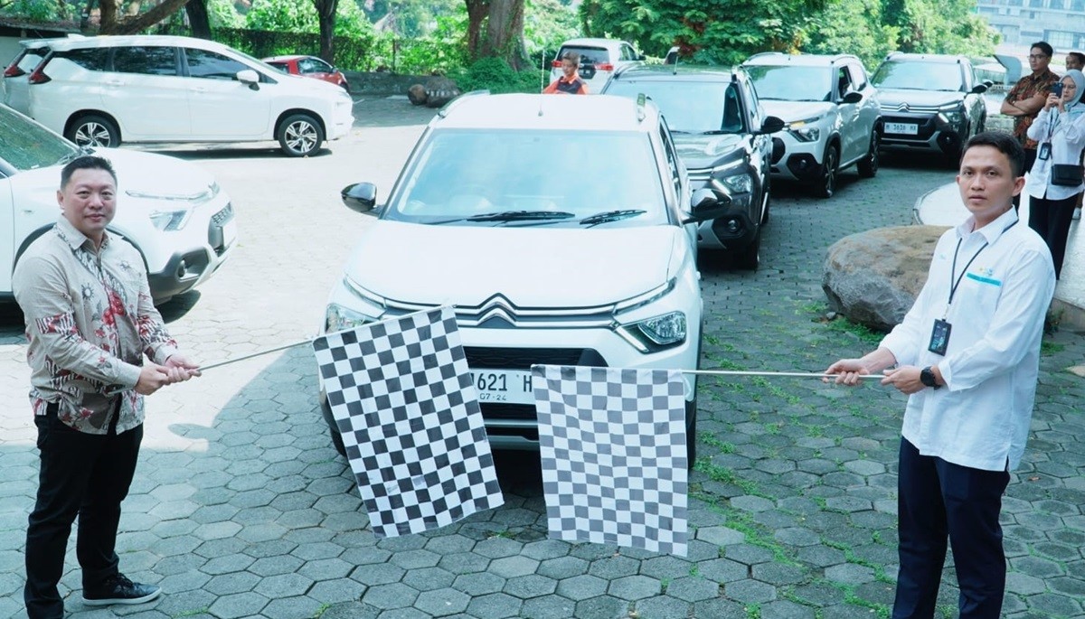 Serah Terima Citroën Ë-C3 All Electric Ke Konsumen Jawa Tengah  
