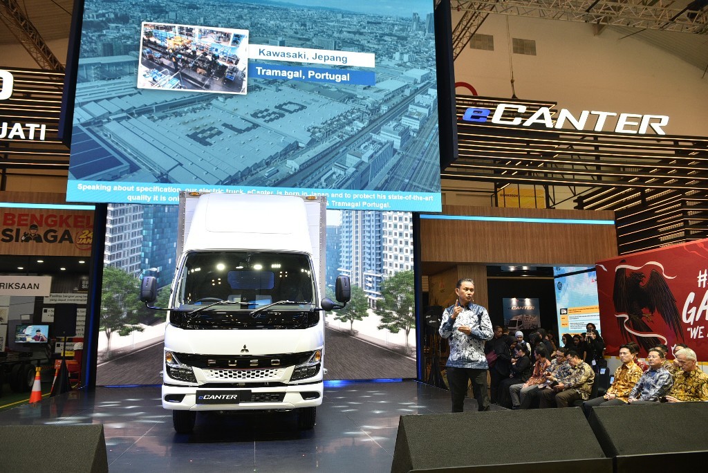 KTB Fuso Hadirkan Truk Listrik eCanter Untuk Pasar Indonesia  