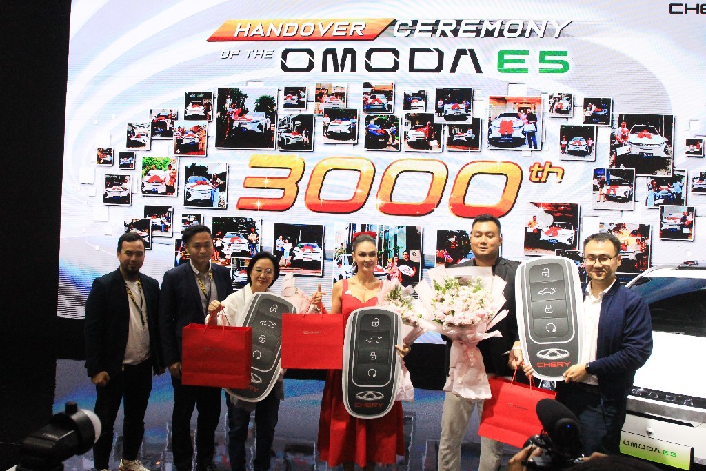 Chery Serahkan 3.000 Unit OMODA E5 ke Konsumen  