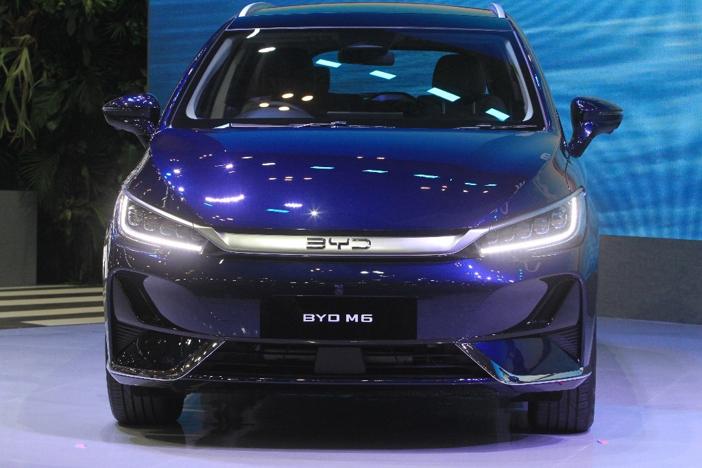 BYD M6, Kombinasi Sempurna Antara Kenyamanan dan Teknologi Terkini  