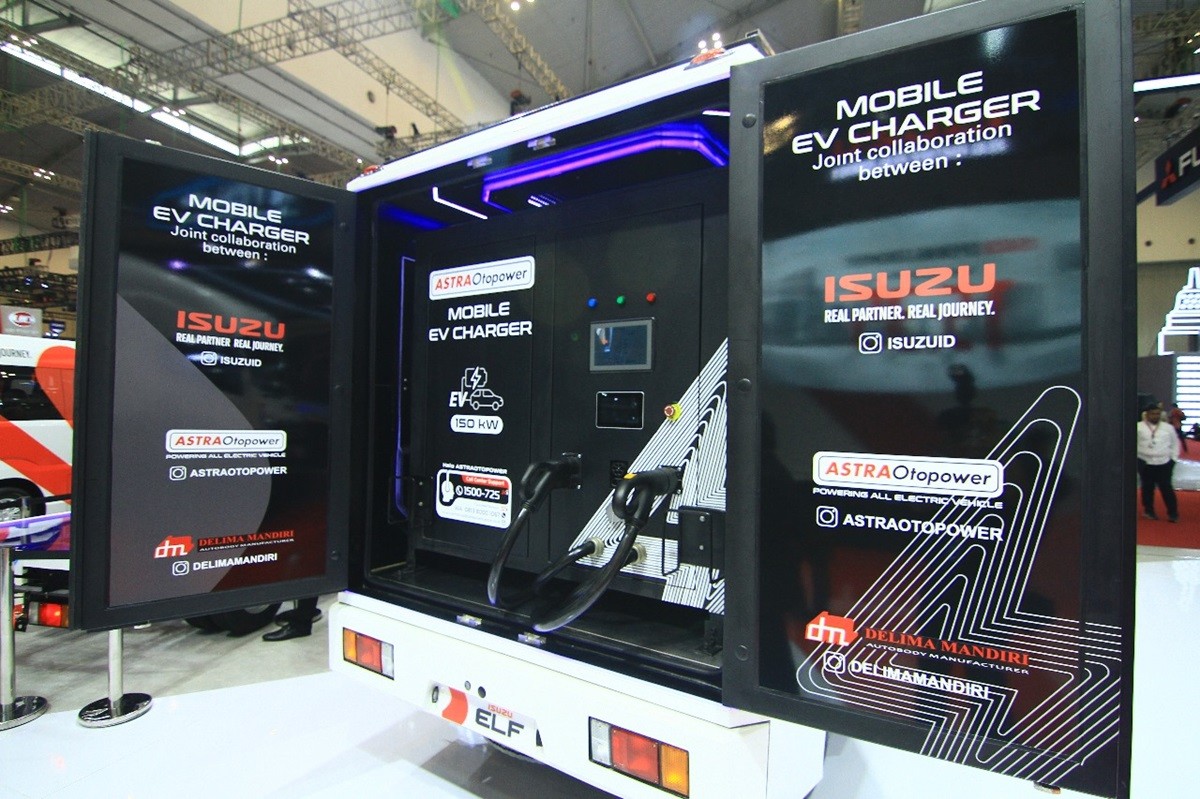 Dipamerkan, Isuzu ELF Mobile EV Charger Concept Astra Otopower  