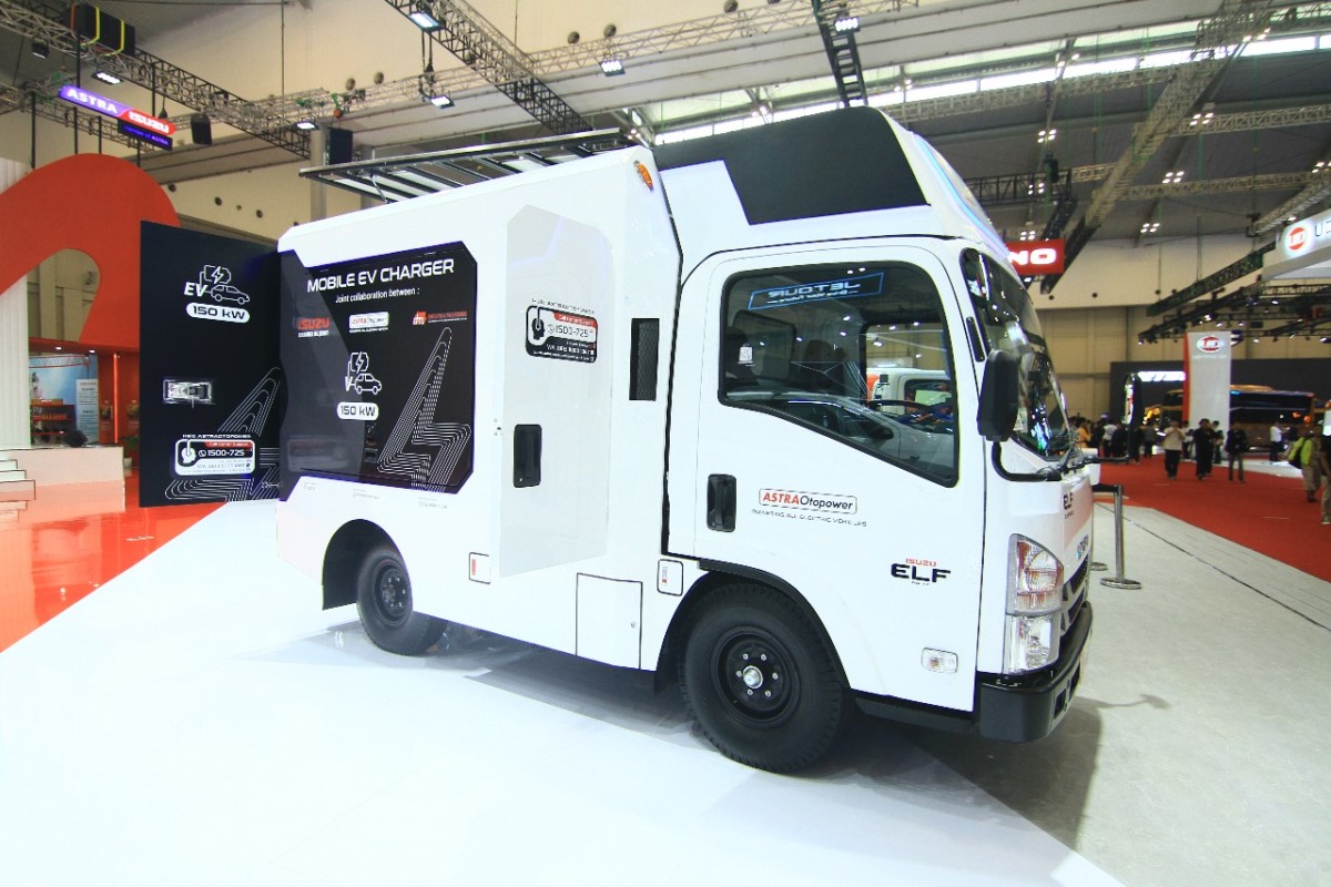 Dipamerkan, Isuzu ELF Mobile EV Charger Concept Astra Otopower  