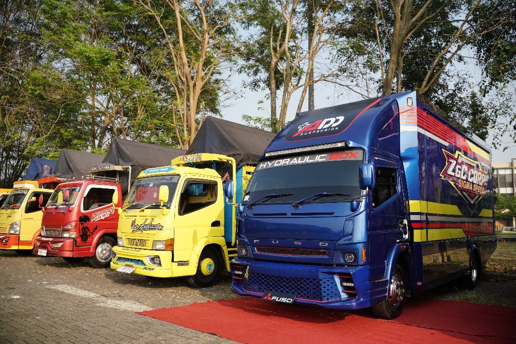 'Community Gathering', Pecinta Fuso Canter Hadir di Booth KTB GIIAS 2024  