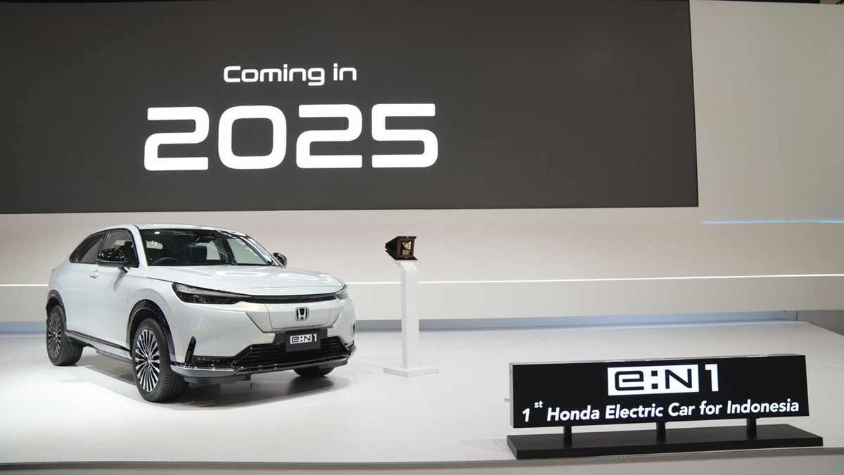 Honda e:N1 Raih Penghargaan Mobil Favorit di GIIAS 2024  