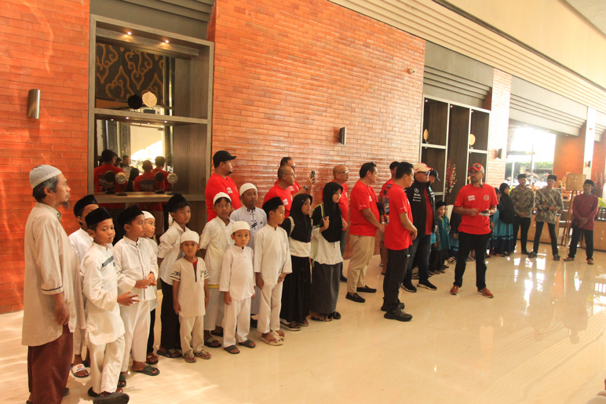 Dari Acara Pertastars Indonesia 'Charity Of The Stars' di Cirebon  