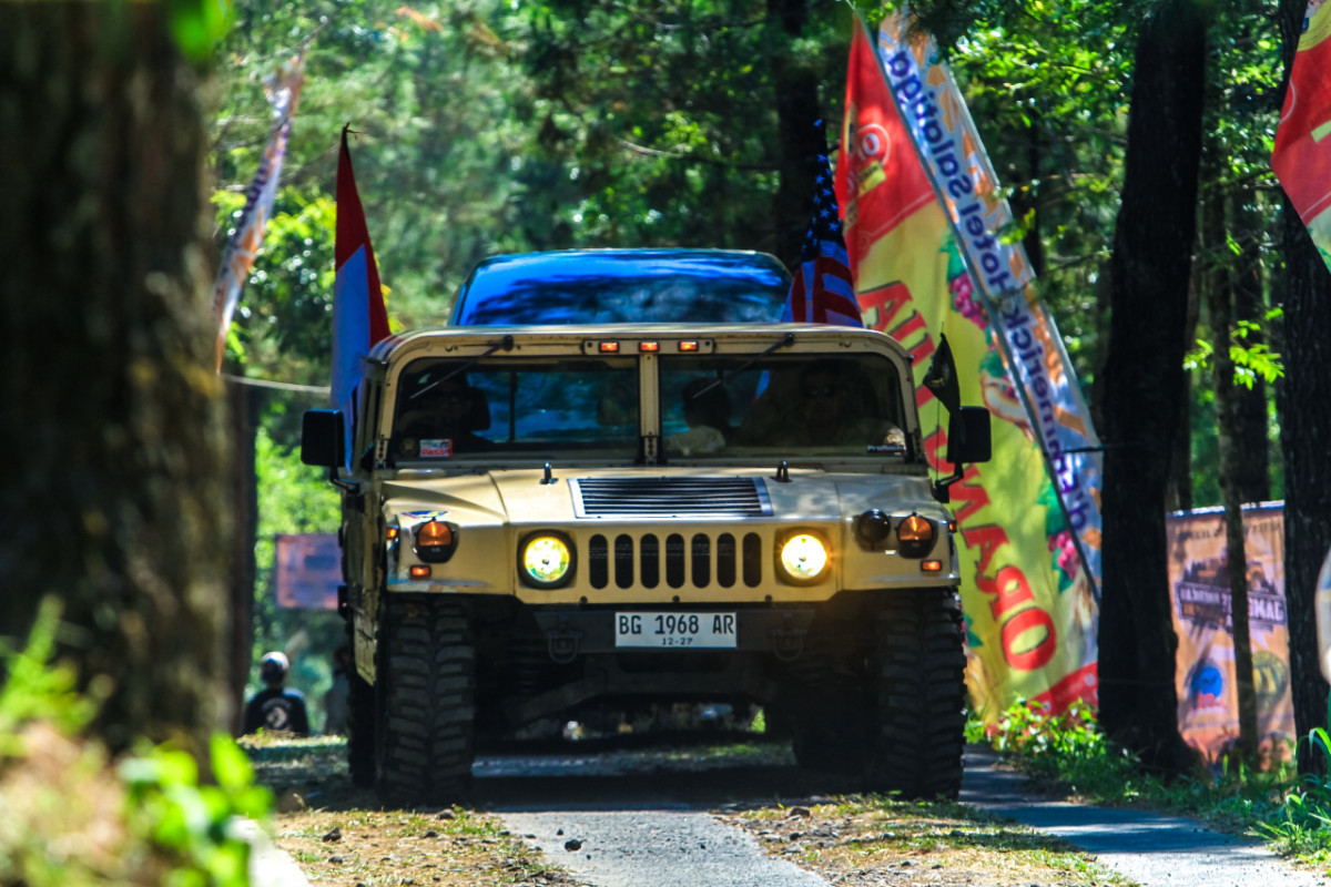 Bert's Garage Pamerkan Mobil Antik di Jambore American Jeep ke-12  