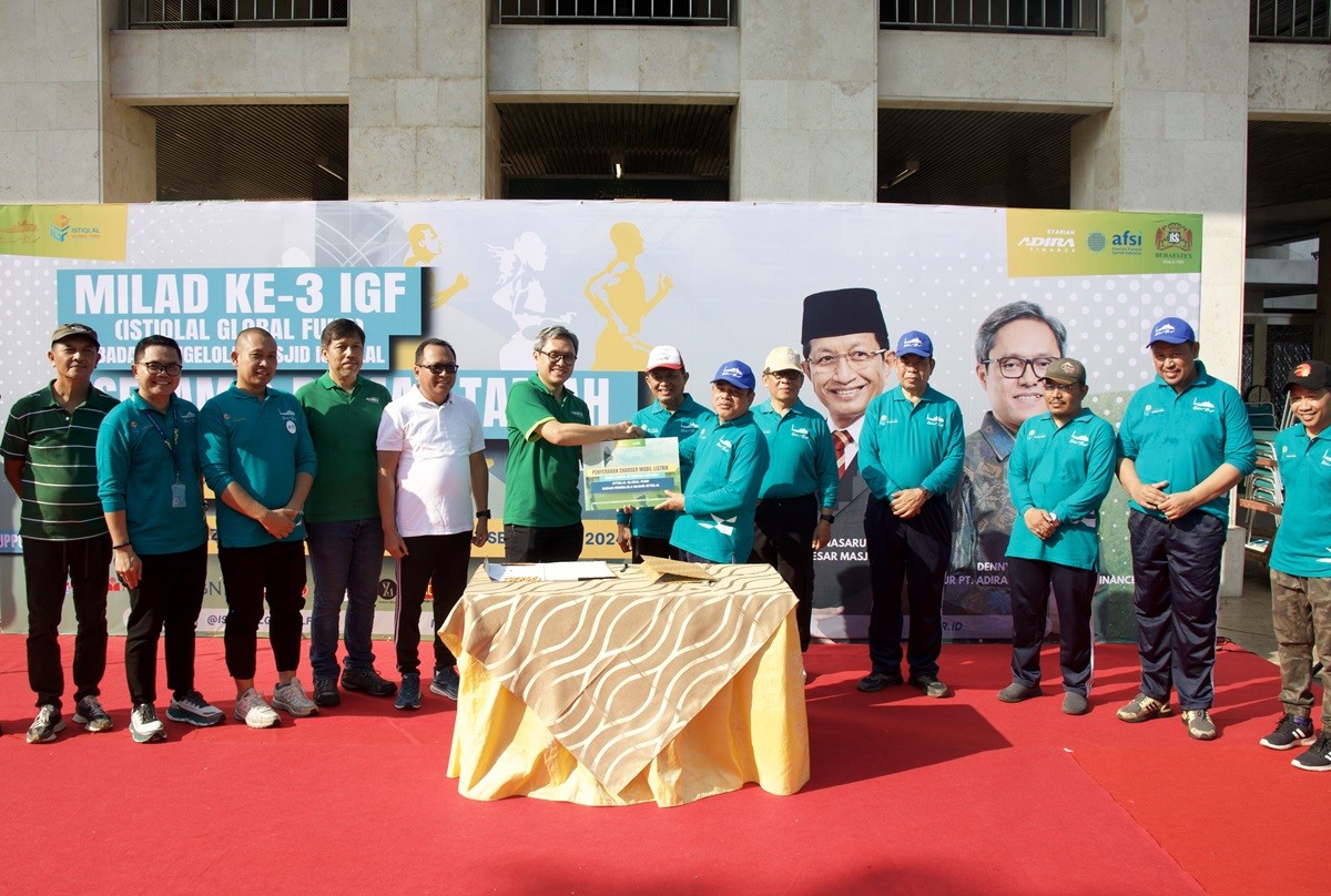 Adira Finance Resmikan SPKLU di Masjid Istiqlal  