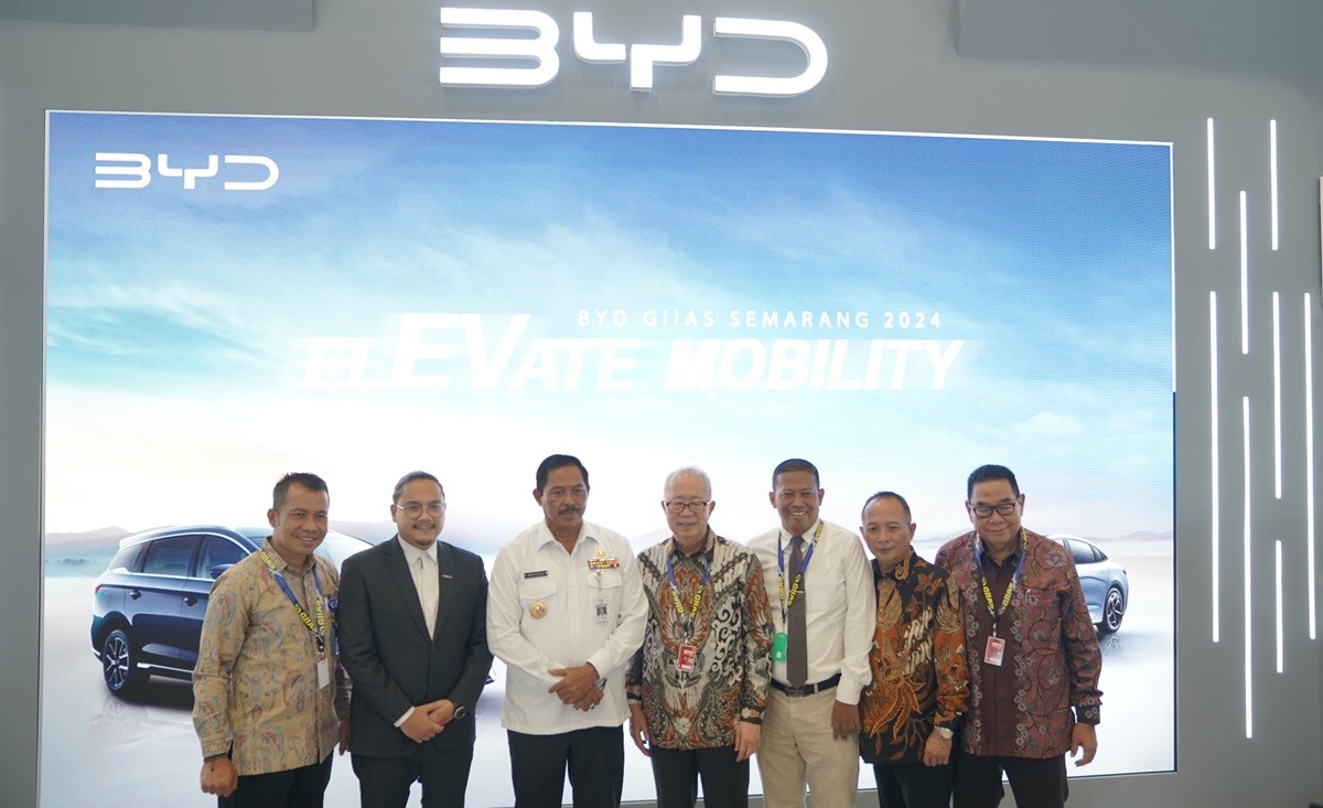 BYD Tampilkan Jajaran Teknologi Mobil Listrik di GIIAS Semarang 2024  