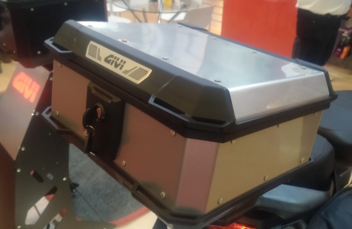 GIVI Meluncurkan Top Box Aluminium Eksklusif di IMOS 2024  