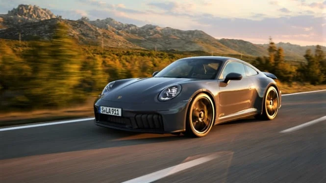 Porsche 911 Berteknologi Hybrid Akan Hadir di Indonesia  