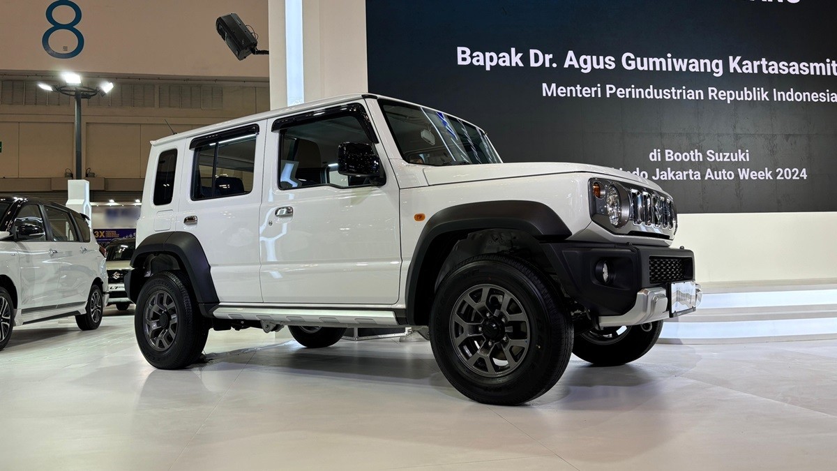 Suzuki Luncurkan Jimny 5-door White Rhino Edition di GJAW 2024  