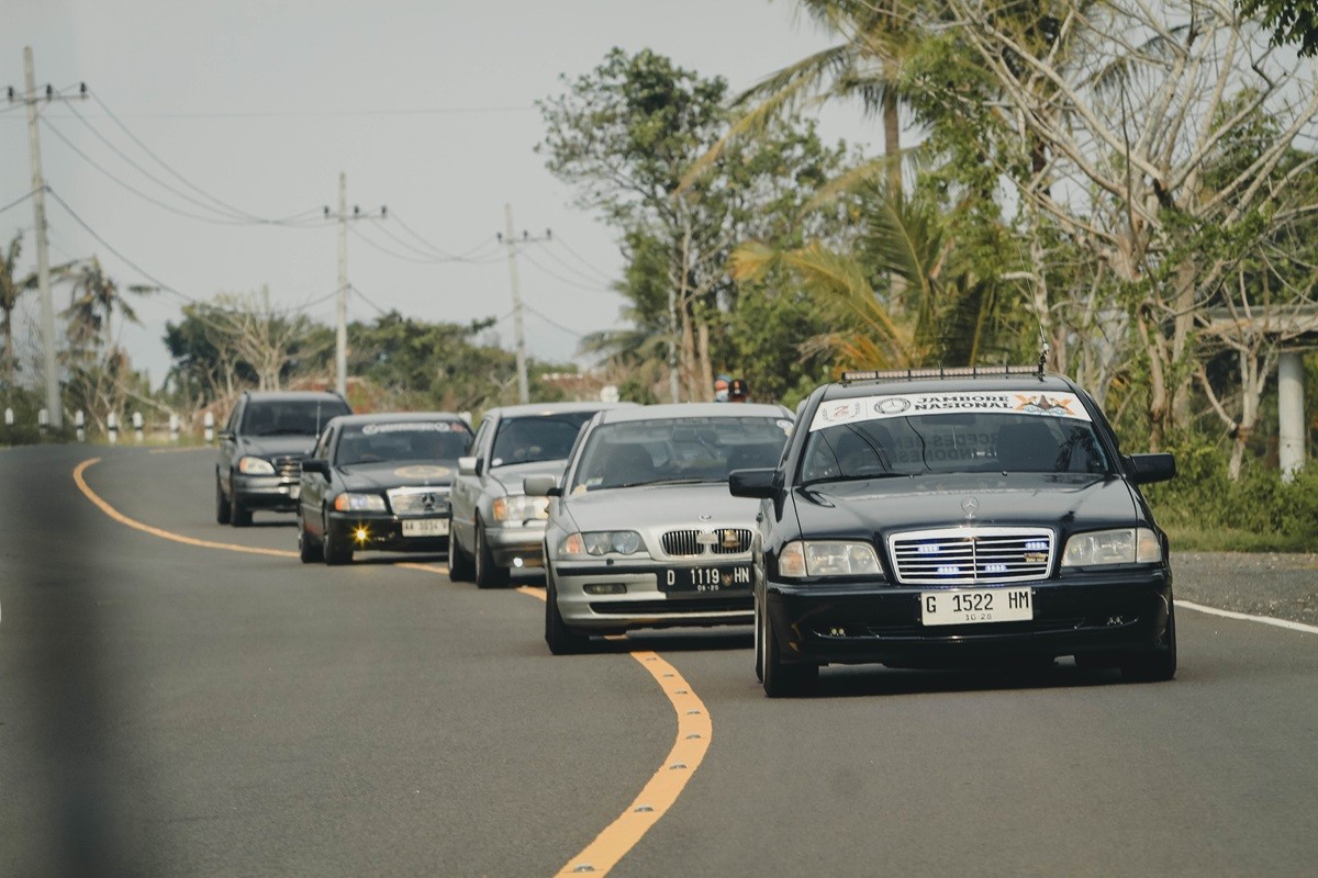 Bimmerbenz Indonesia 'Adventouring Around Java 360'  