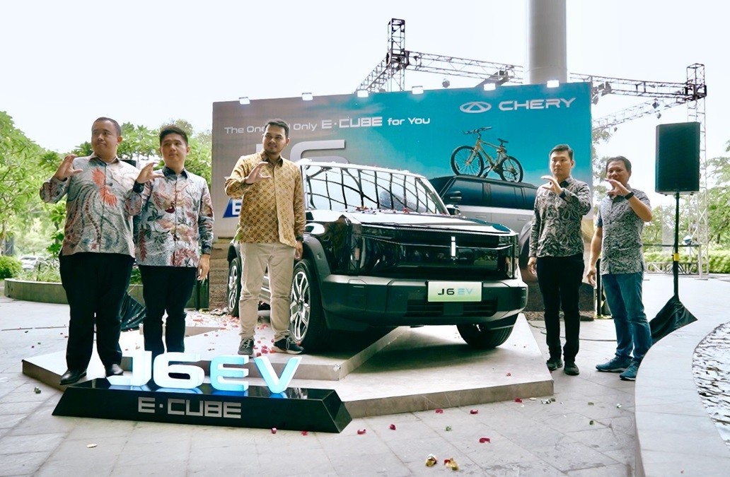 Setelah GJAW 2024, Chery J6 Diperkenalkan di Kota Surabaya  