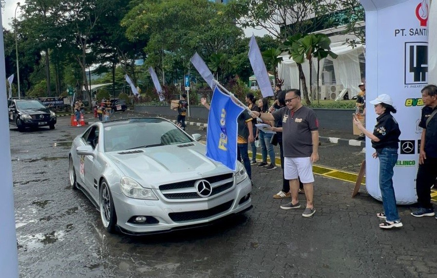 Mercedes-Benz Club Indonesia Ramaikan 'LCJM Flash Charity Fun Rally'  