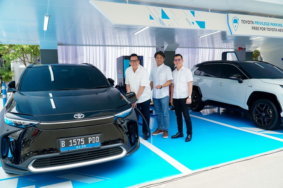 Toyota Hadirkan Fasilitas Privilege Parkir Gratis, ada Charging Spot  