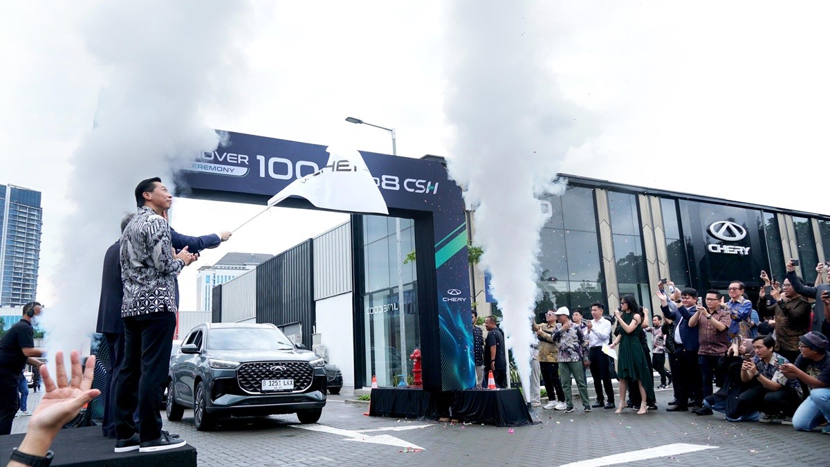 Chery Serahkan 100 Unit Pertama TIGGO 8 CSH ke Konsumen  