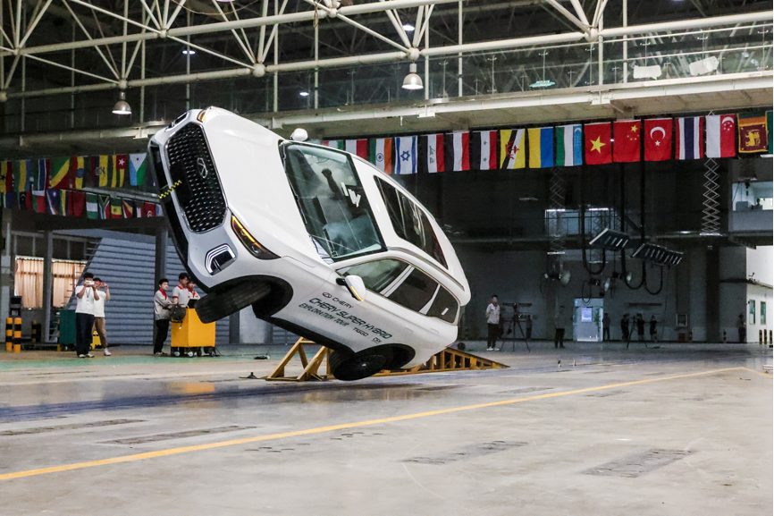 Chery TIGGO 9 CSH di Uji Tabrak Frontal, Begini Hasilnya  