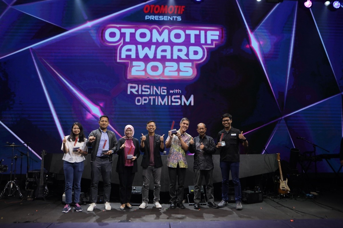 Skutik Listrik Adora Dinobatkan Sebagai 'Best Medium Electric Skutik'  