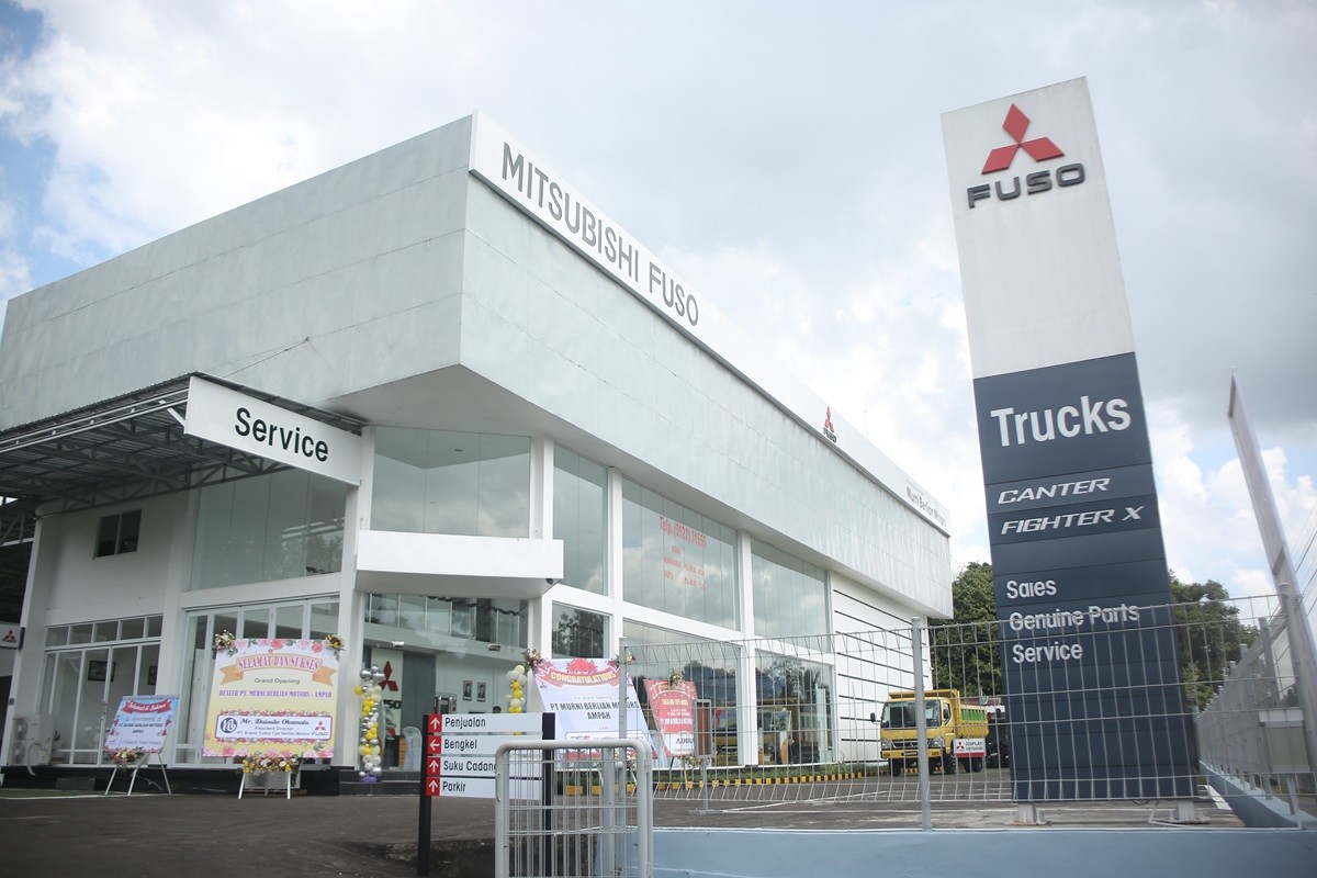 Perluas Jaringan, KTB Fuso Buka Diler ke-225 di Kalimantan Tengah  