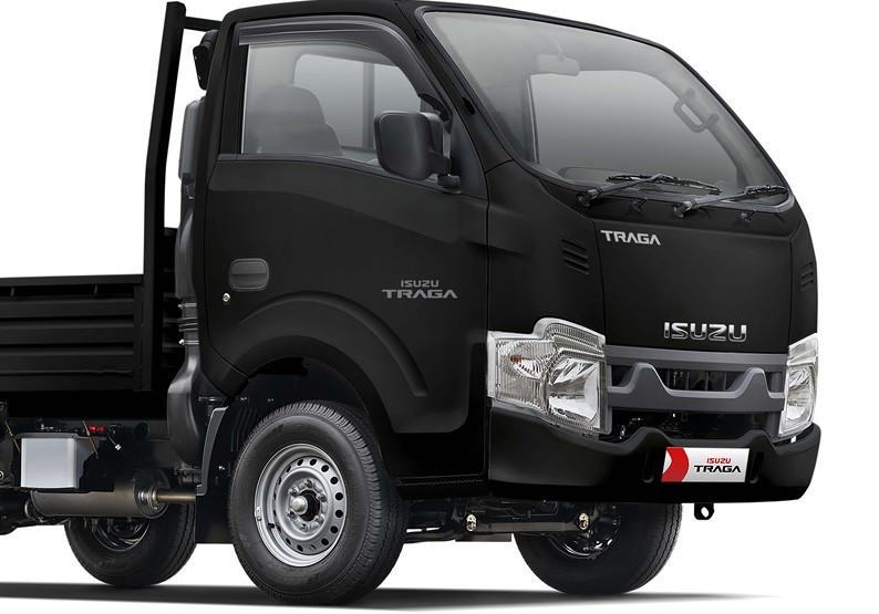Isuzu TRAGA Black Premium, Lebih Gagah dan Elegan  