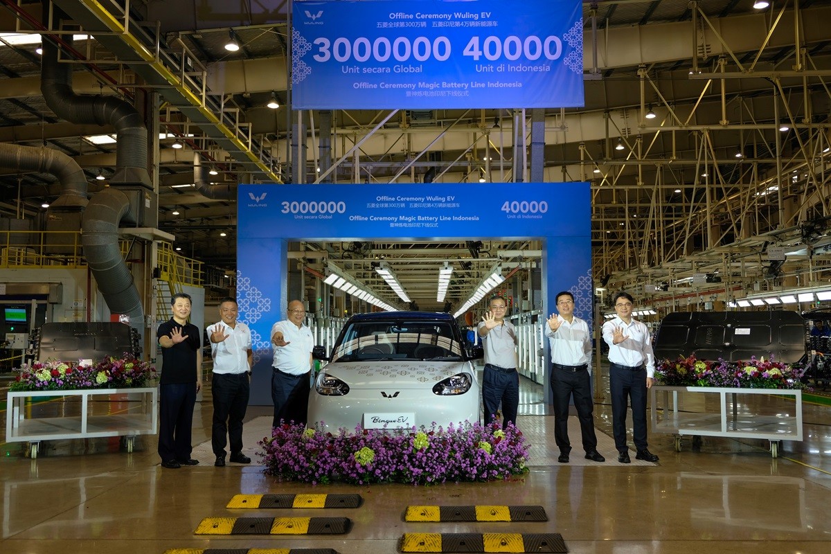 Perayaan Tiga Juta Unit Produksi Mobil L:istrik Wuling Secara Global  