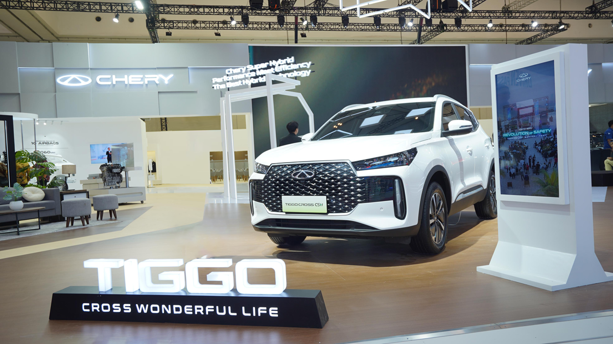 Jarak Tempuh 100km, Chery Tiggo Cross CSH Hybrid Lebih Efisien  