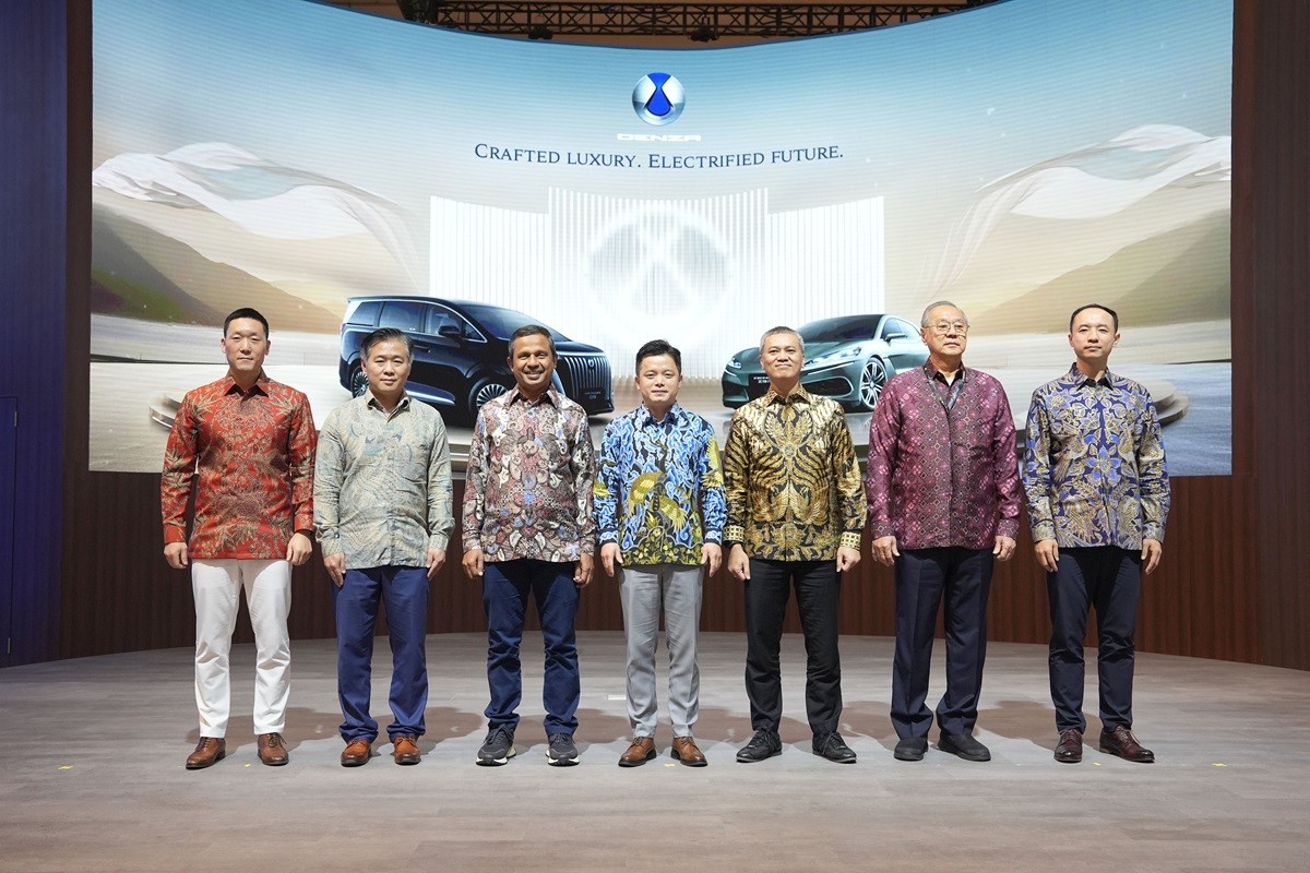 ‘Crafted Luxury, Electrified Future’, DENZA Debut di GIIAS 2025