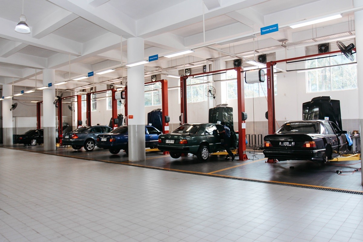 Bosch Car Service Gratiskan Servis Armada Member W124 MBCI Jakarta Chapter  