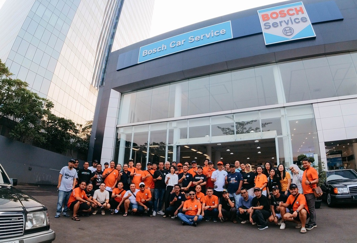 Bosch Car Service Gratiskan Servis Armada Member W124 MBCI Jakarta Chapter  