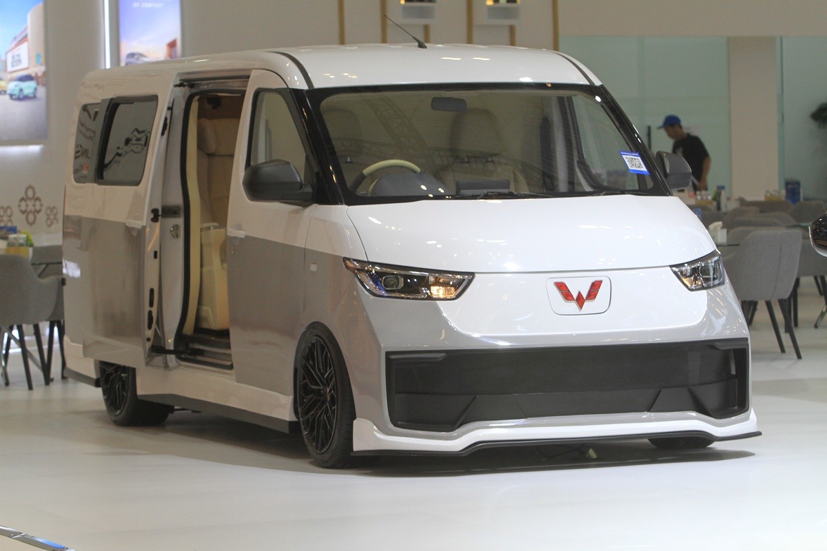 Wuling Mitra EV Disulap Jadi Lounge Eksekutif, Tampil Mewah di GIIAS 2025  