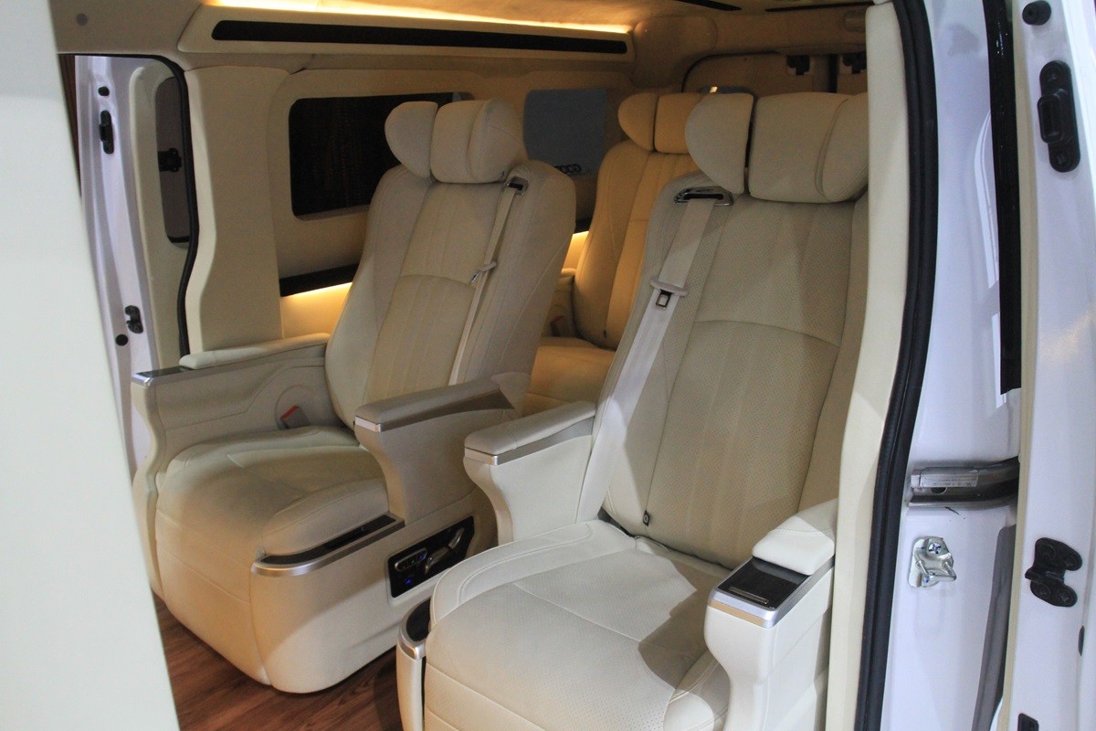 Wuling Mitra EV Disulap Jadi Lounge Eksekutif, Tampil Mewah di GIIAS 2025  