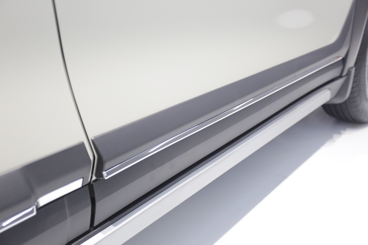 Berbagai Macam Aksesoris Resmi Suzuki Fronx di GIIAS 2025  