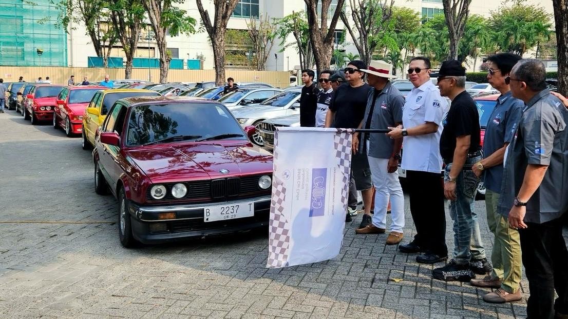 Dari Acara 'Celebrates 17 Years Anniversary BMWCCI Classic Register'  