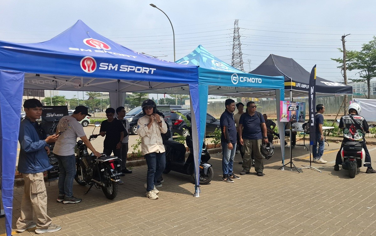 Mencoba Secara Langsung Gaharnya CFMoto 675 SR-R  