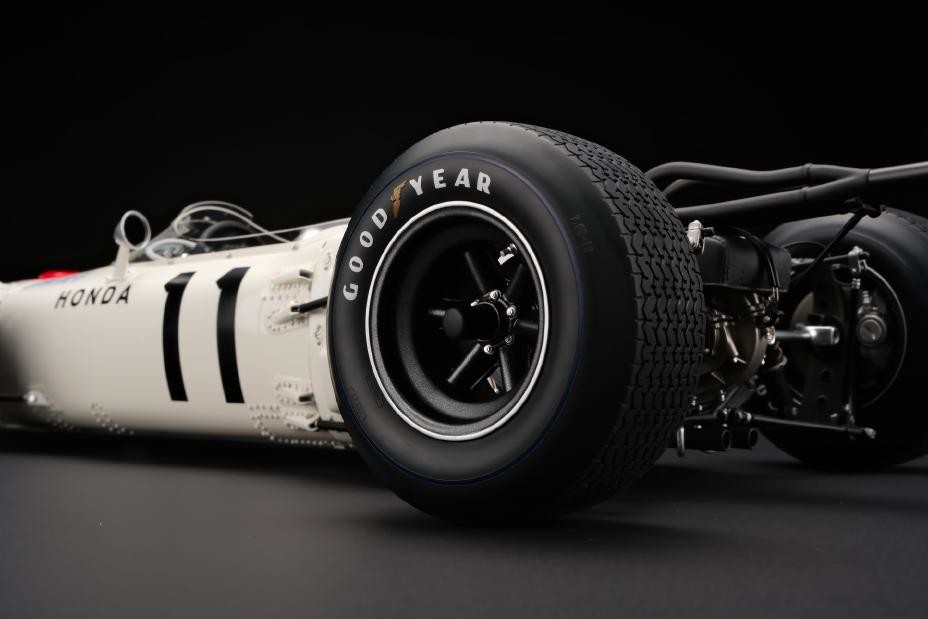 Miniatur Mobil Balap Honda RA272, Hanya 30 Unit  
