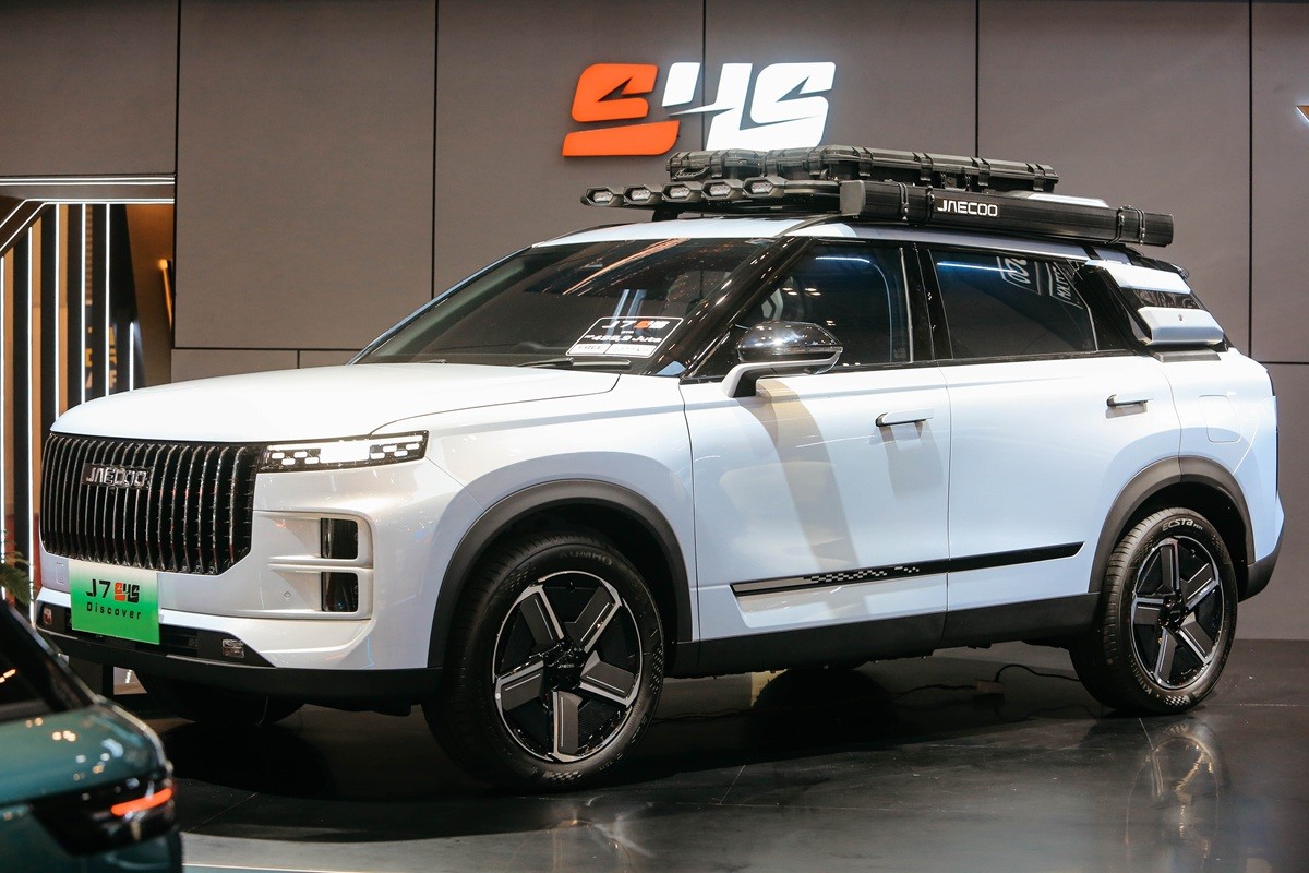 JAECOO Indonesia Serah Terimakan 300 Kunci JAECOO J7 SHS ke Konsumen  