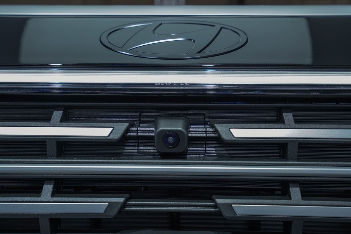 STARGAZER Cartenz X Dibekali Fitur Keamanan Lengkap, Harga Rp 300 Jutaan  