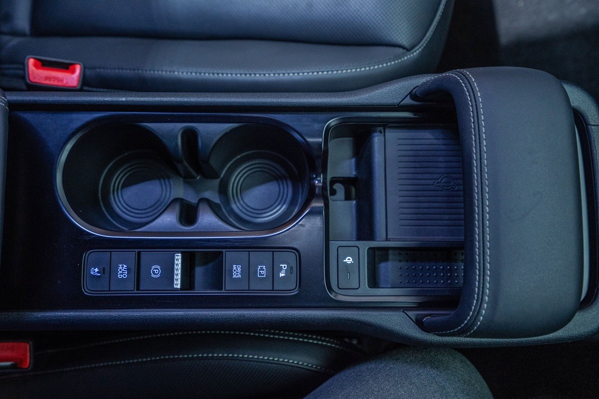 STARGAZER Cartenz X Dibekali Fitur Keamanan Lengkap, Harga Rp 300 Jutaan  