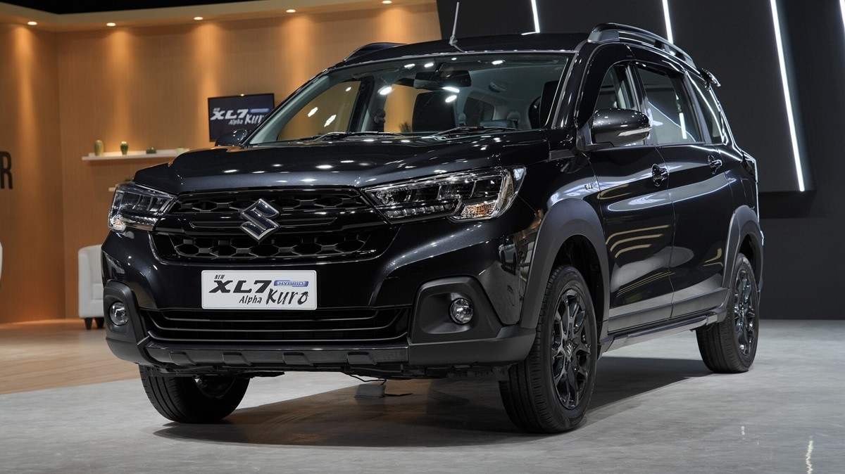 New XL7 Hybrid Alpha Kuro, Hadirkan Sembilan Penyempurnaan  