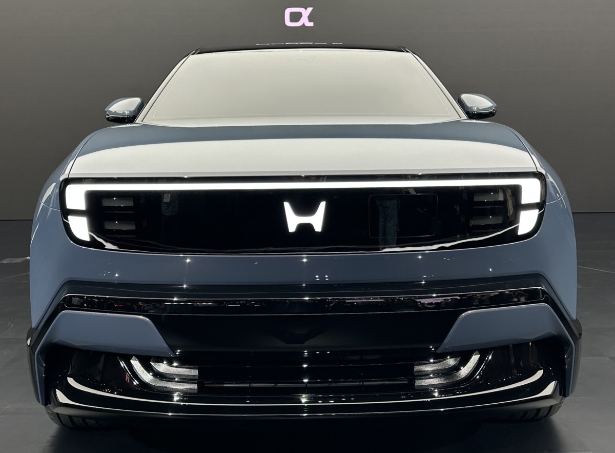 Honda 0 α Prototype Tampil dalam World Premiere di Japan Mobility Show 2025  