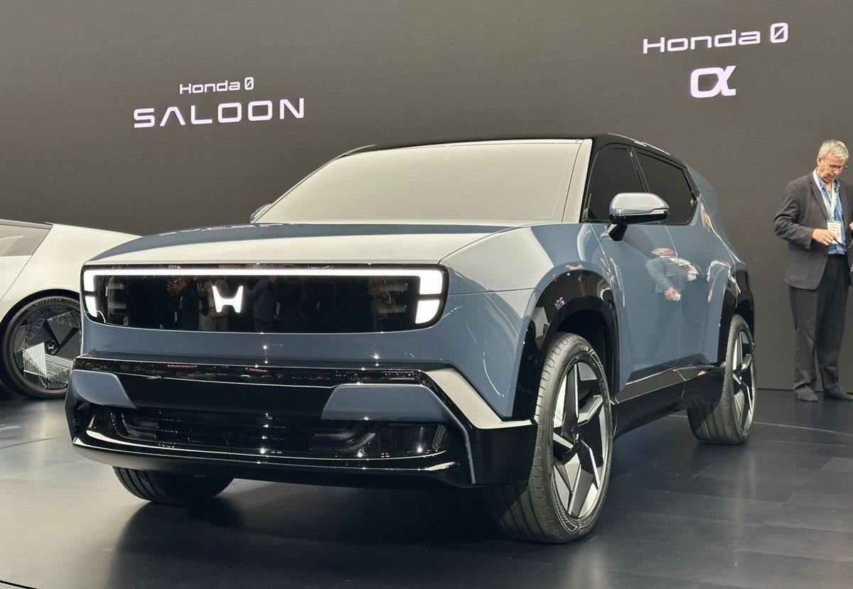 Honda 0 α Prototype Tampil dalam World Premiere di Japan Mobility Show 2025  