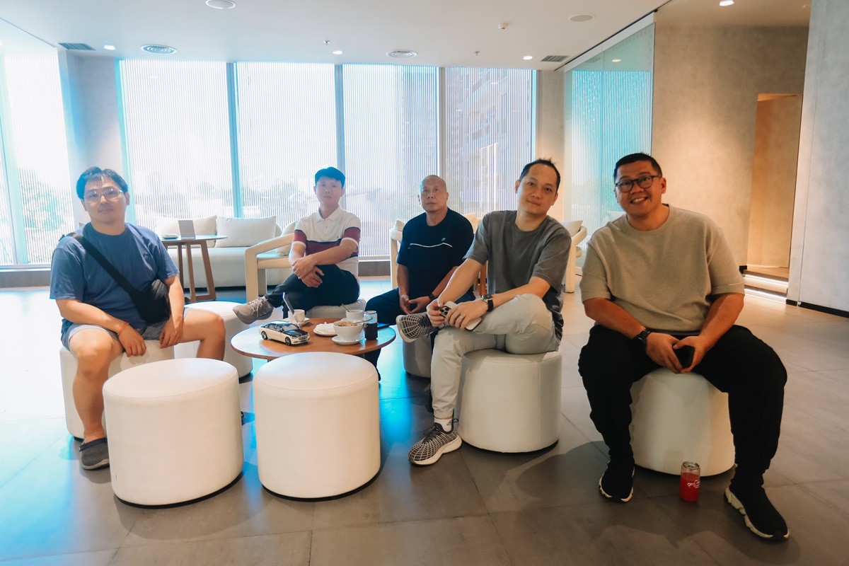 Mercedes Jip Indonesia Sambangi World Beyond Boutique, Rayakan Ikon G-Class