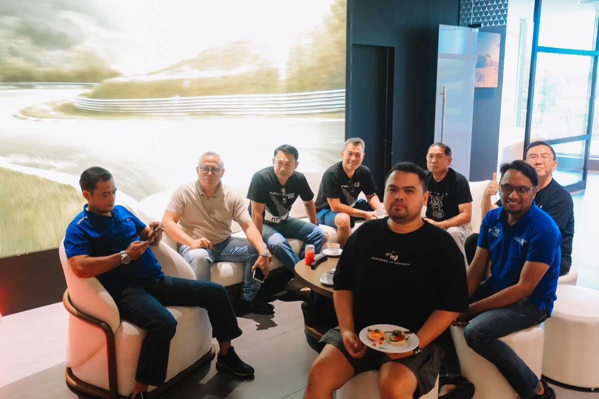 Mercedes Jip Indonesia Sambangi World Beyond Boutique, Rayakan Ikon G-Class