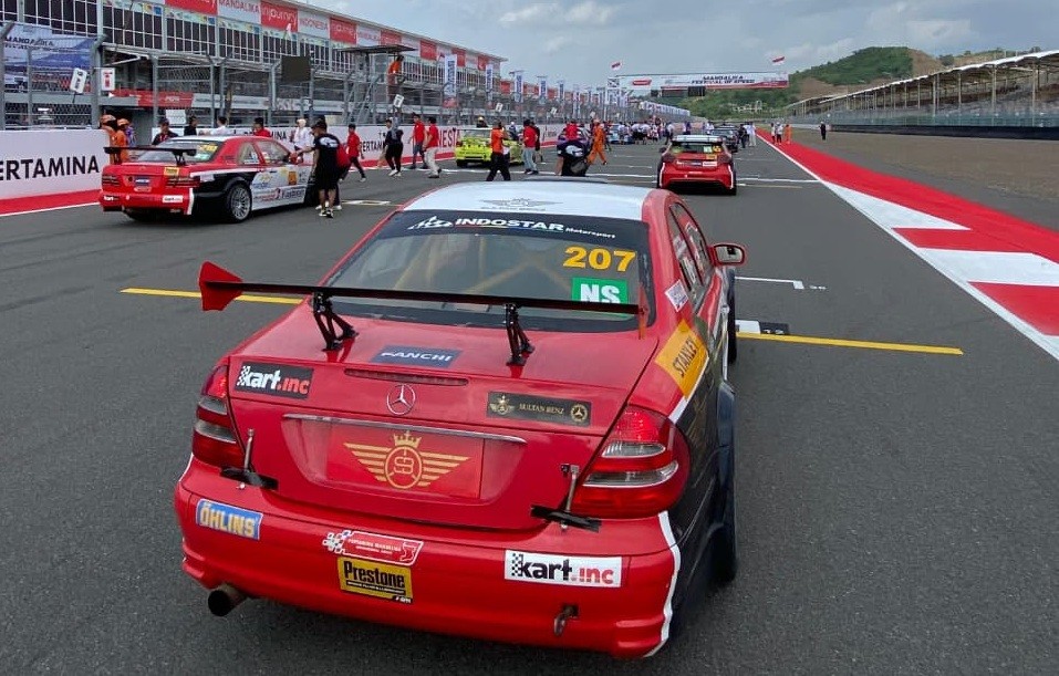 Penampilan Gemilang Pebalap Indostar Motorsport di MFOS 2025 Seri Terakhir  