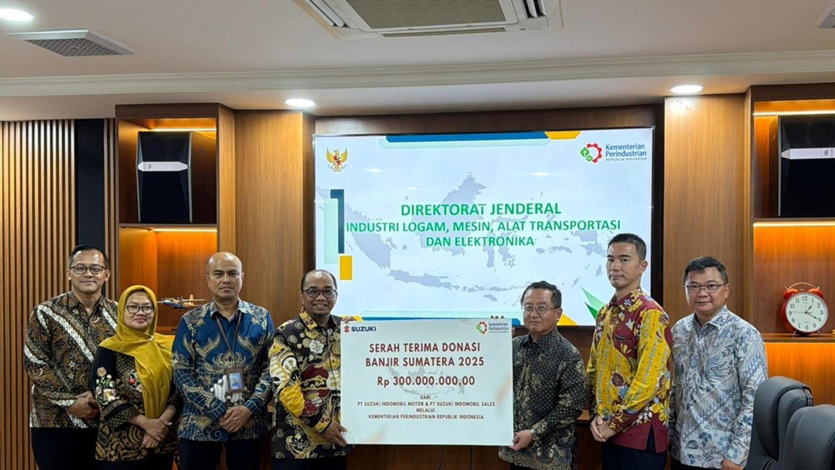 Suzuki Salurkan Donasi ke Sumatera Melalui Kementerian Perindustrian  